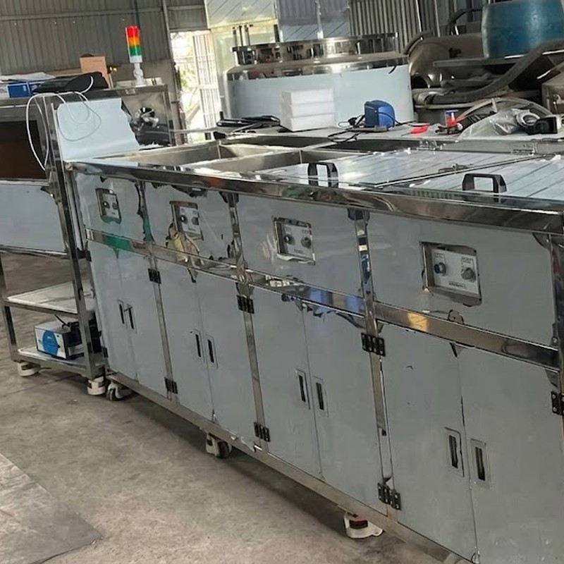 Chế tạo và lắp đặt máy rửa siêu âm 4 bể Ultrasonic 4 Tanks tại xưởng Techsun Chế tạo và lắp đặt máy rửa siêu âm 4 bể Ultrasonic 4 Tanks tại xưởng Techsun